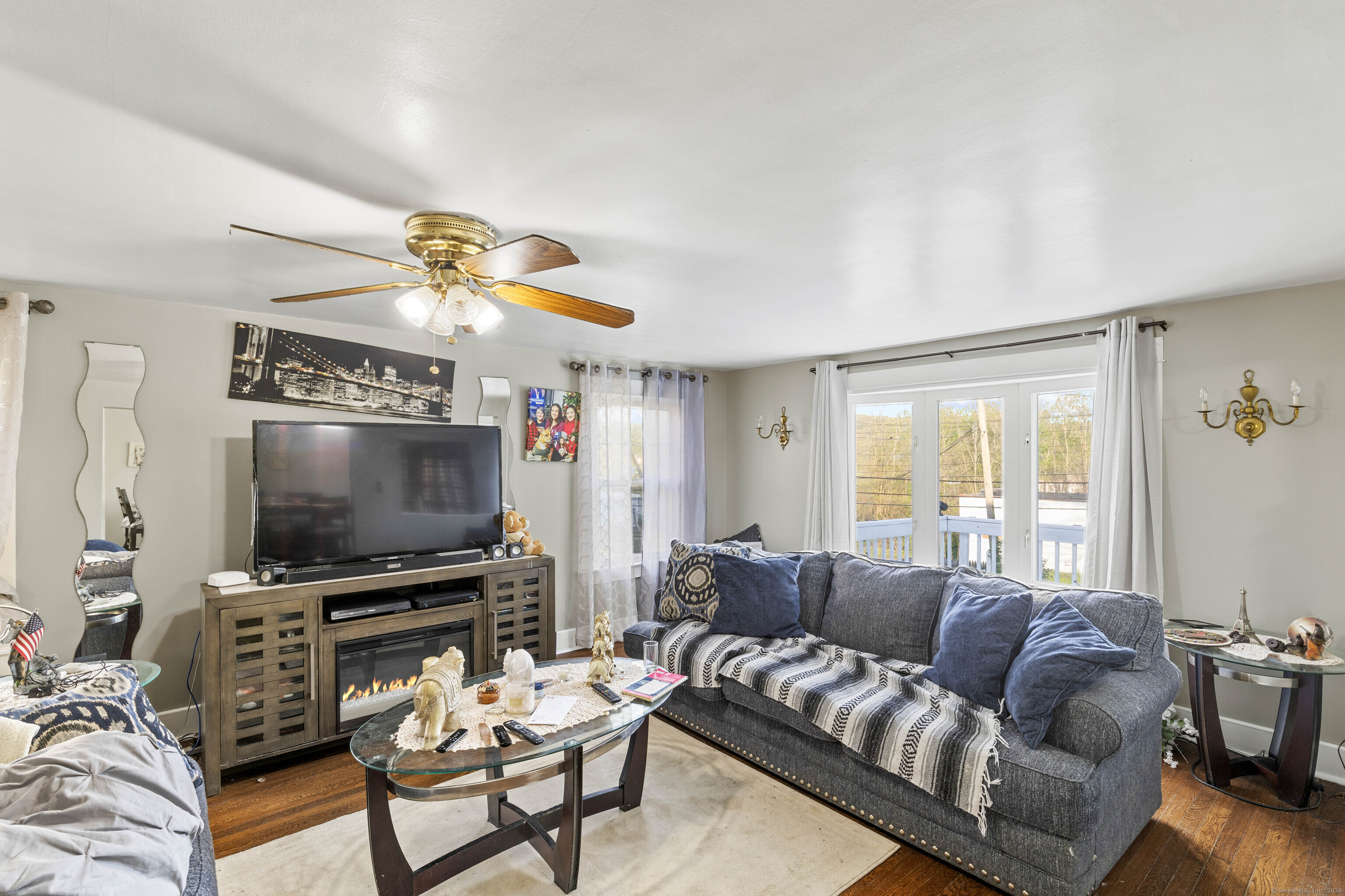339 W Thames Street, Norwich, Connecticut image 22