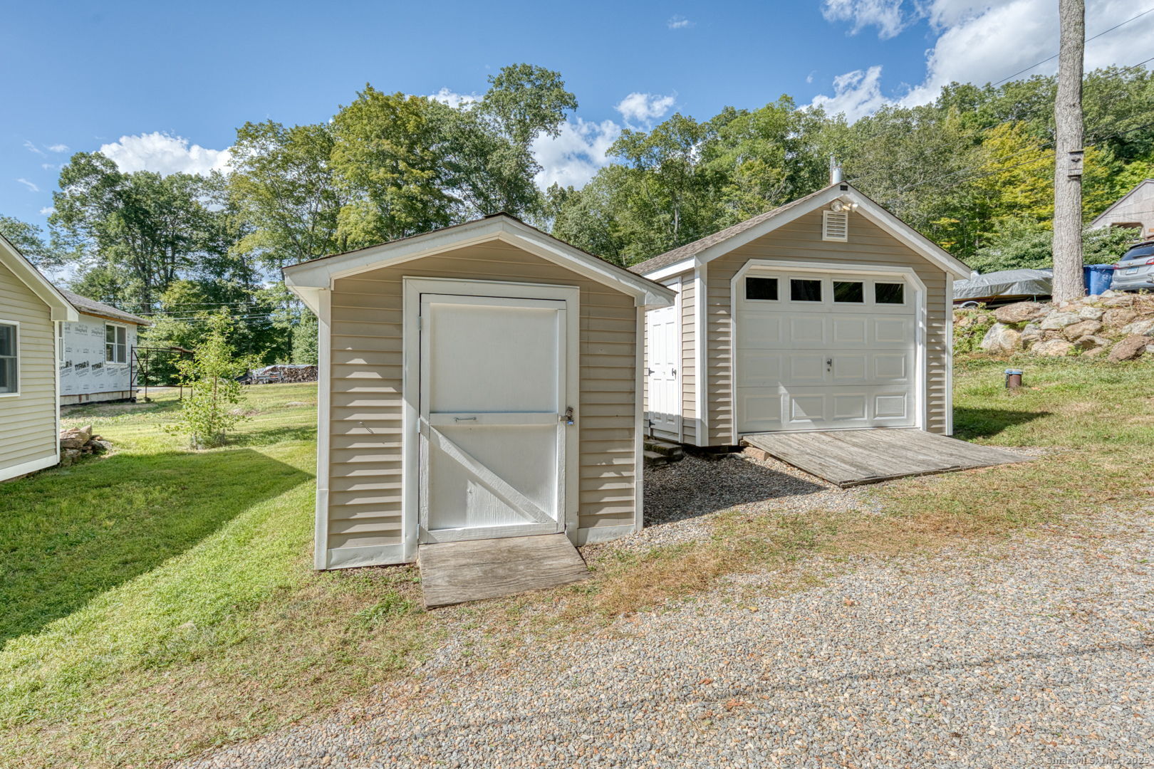 213 Lakeview Drive