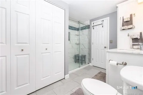 71 Clubhouse Drive 71