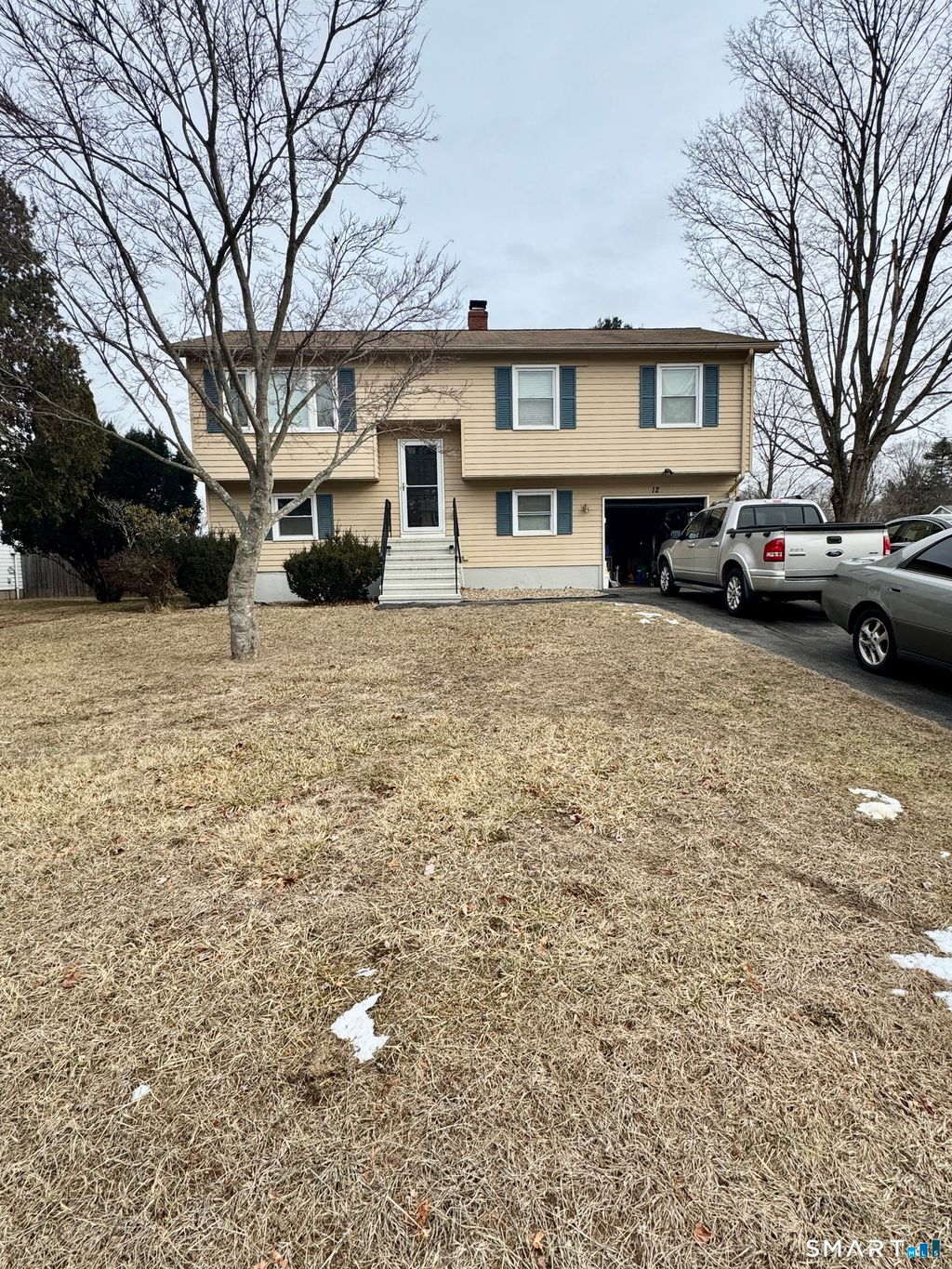 Photo of 12 Depauw Circle, East Hartford, CT 06108 (MLS # 24147568)