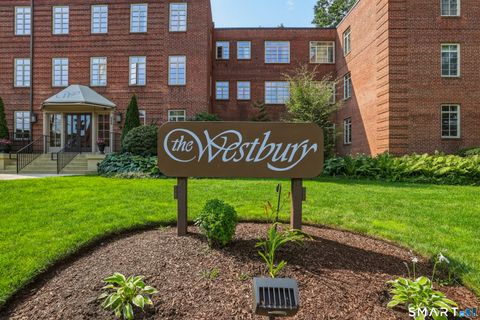 Condo For Sale - 869 Farmington Avenue #104<br/> Hartford County, West Hartford, CT 06119