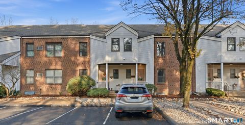 Tiny photo for 135 Wellington Drive #135, Farmington, CT 06032 (MLS # 24146599)