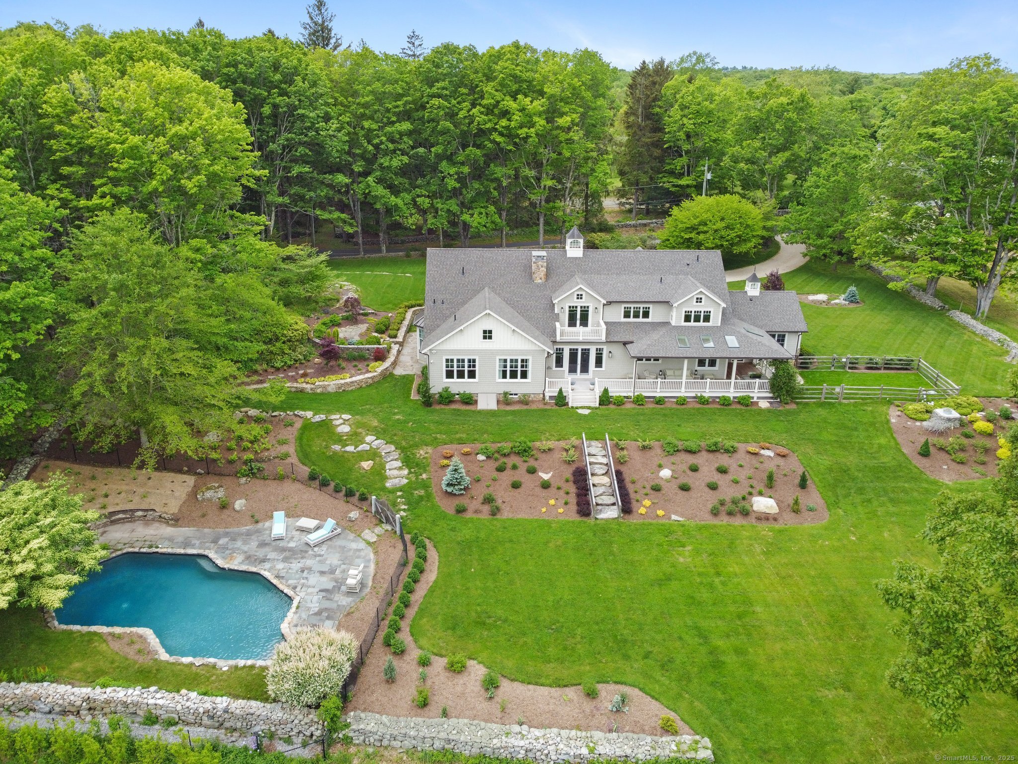 128 Chestnut Hill Road