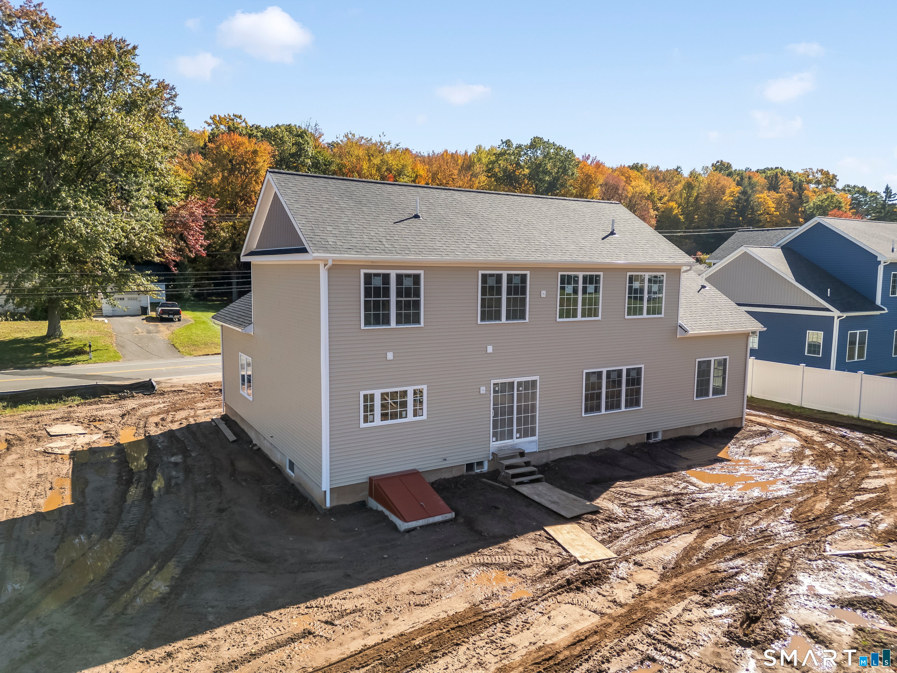 180 Bee Street