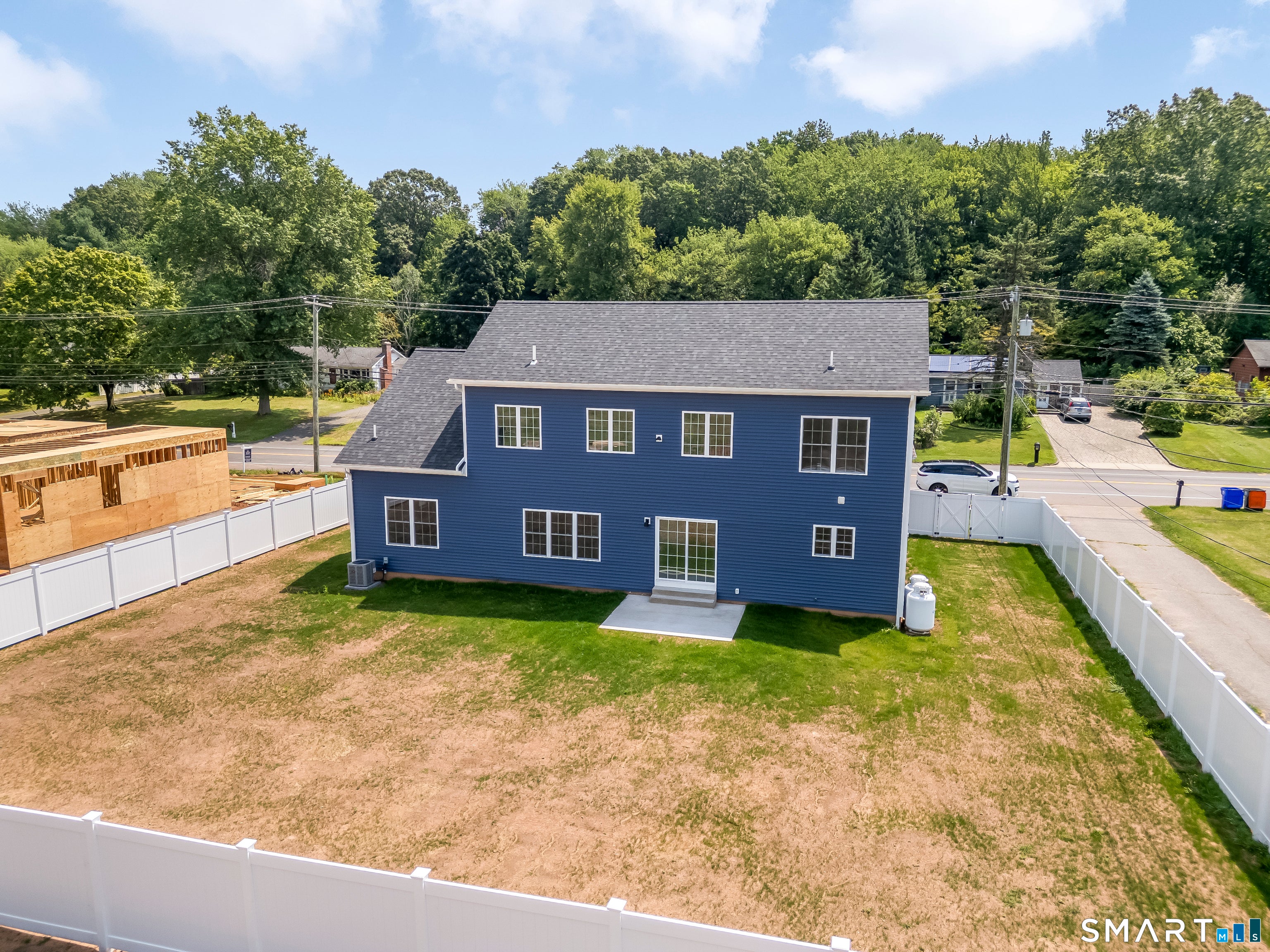 180 Bee Street