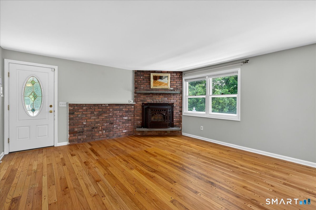 22 Cloverdale Avenue