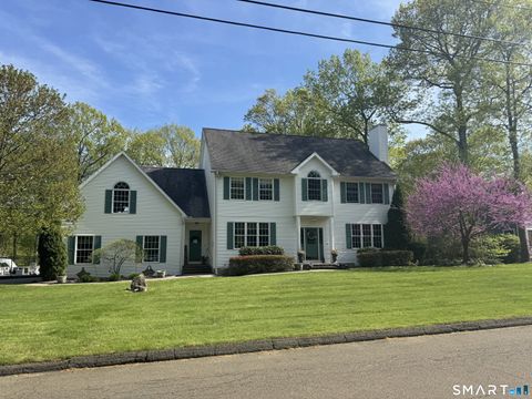 Photo of 37 Oakwood Lane, Hamden, CT 06518 (MLS # 24173737)