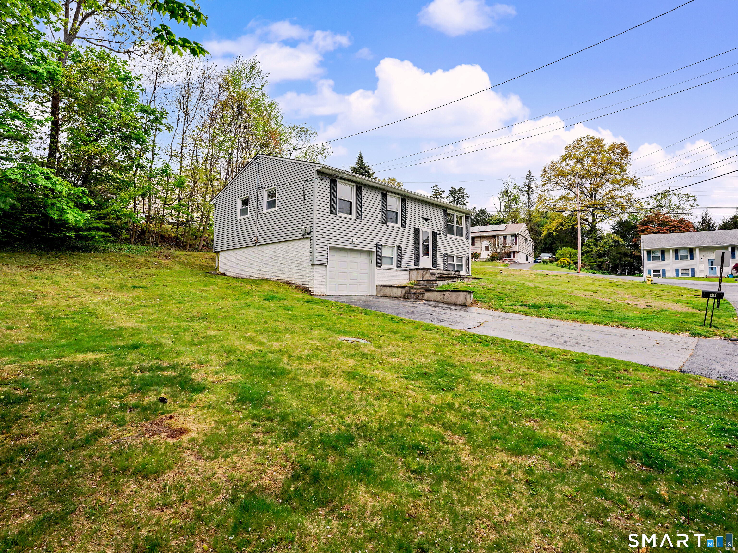 11 Hale Drive
