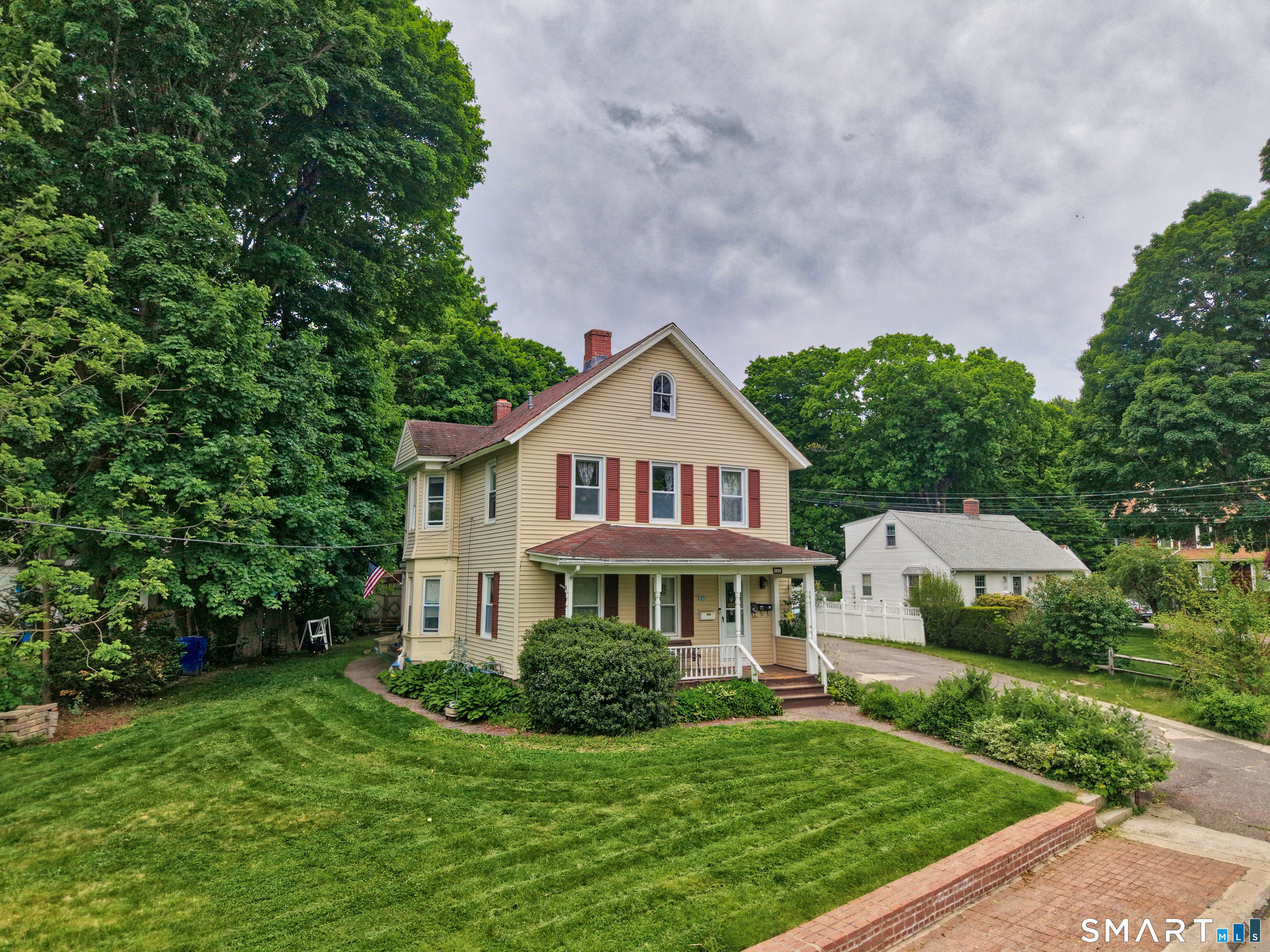 141 Riverside Avenue
