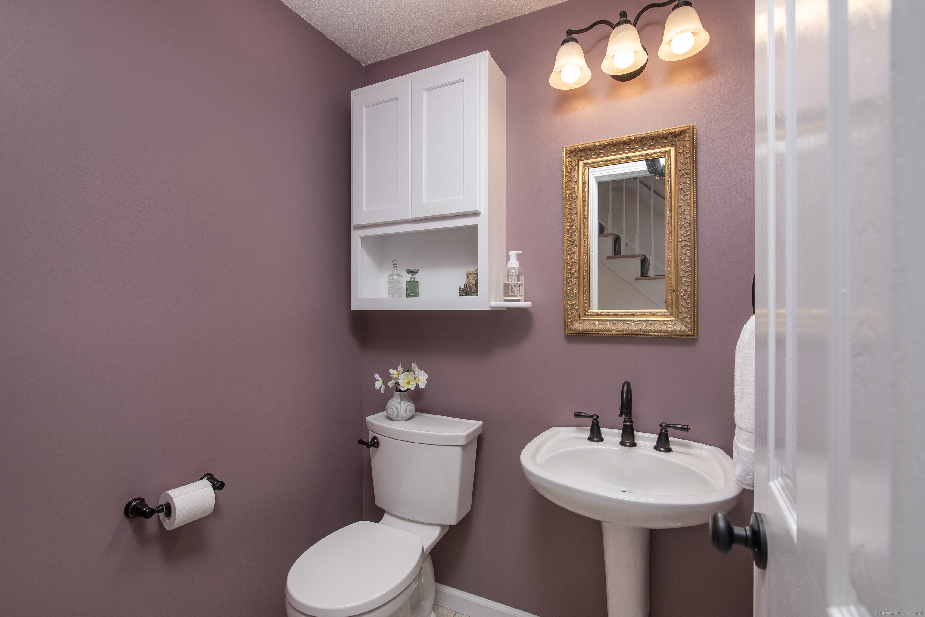 Glastonbury, Connecticut 06033, United States, 4 Bedrooms Bedrooms, ,3 BathroomsBathrooms,Residential,Coming Soon,161015