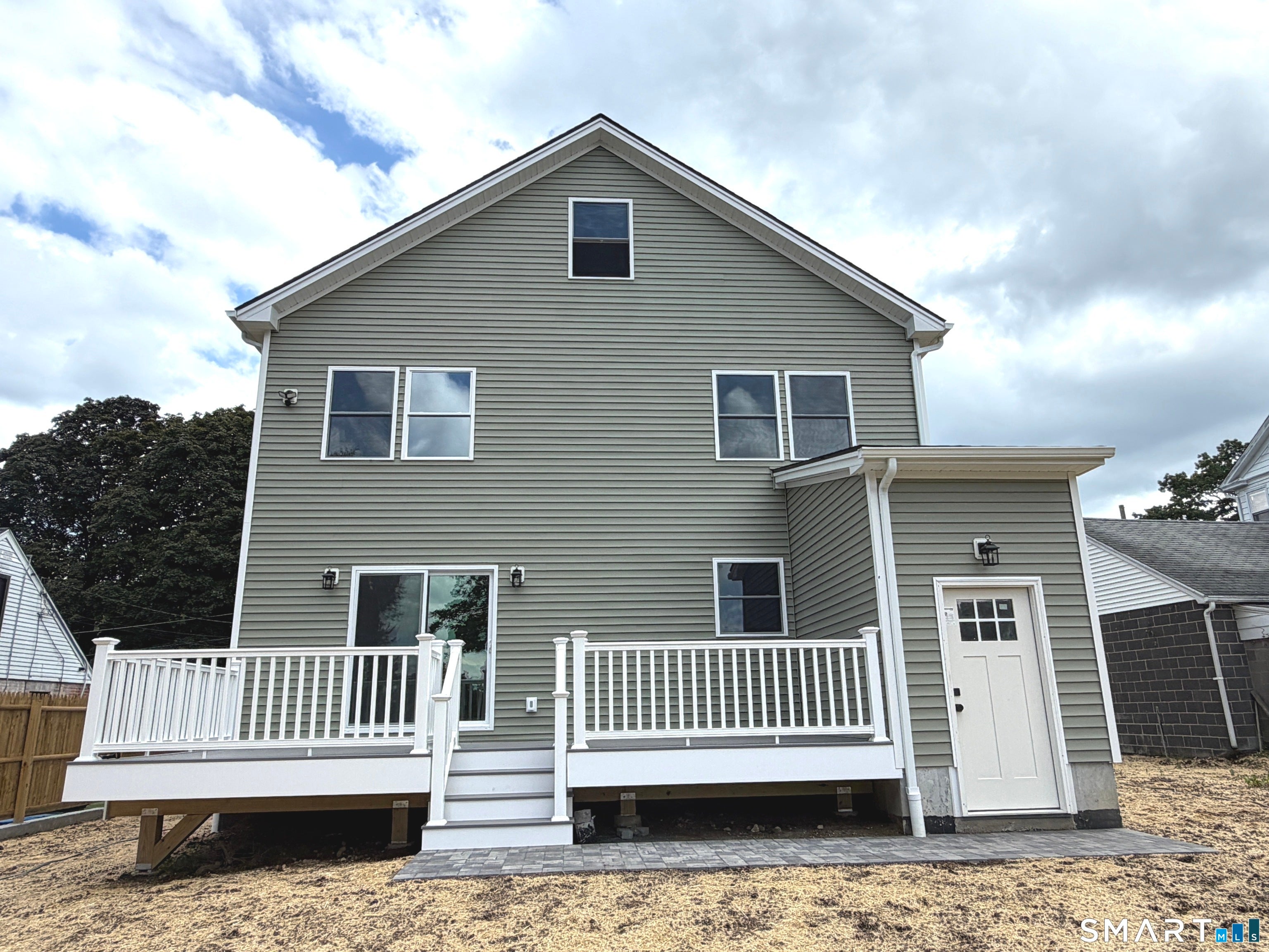 17 Dracut Avenue