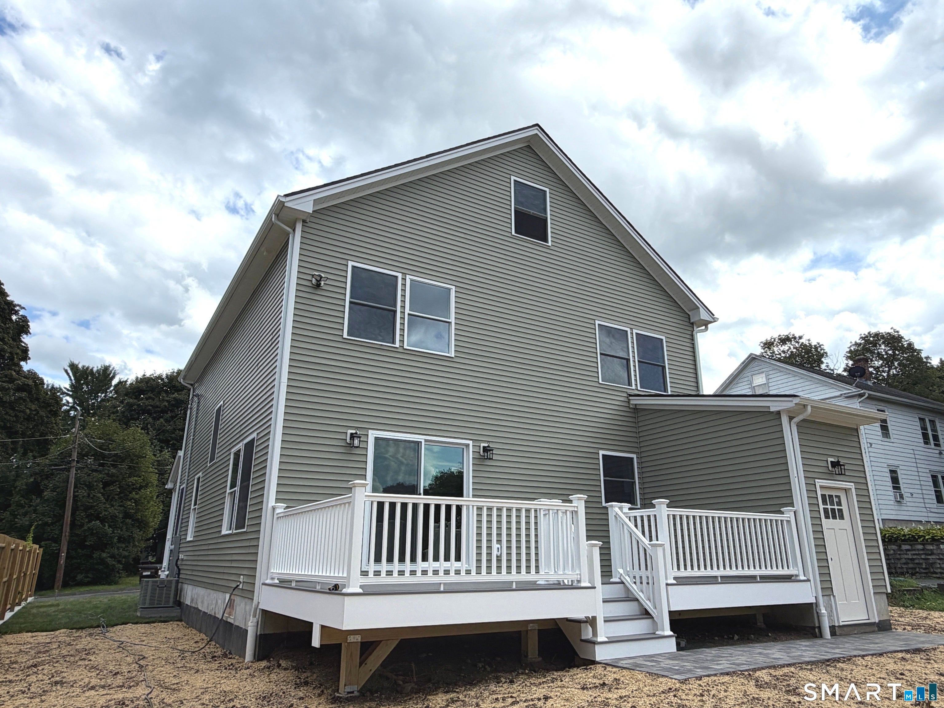 17 Dracut Avenue