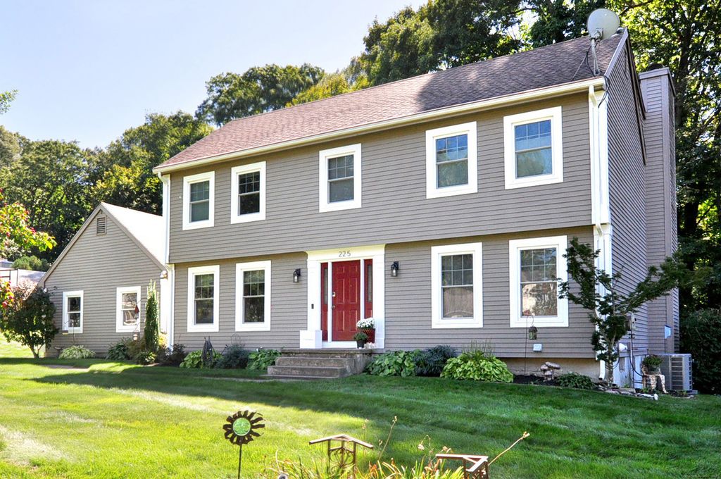 Photo of 225 Rollingbrook, Windsor, CT 06095 (MLS # 24108968)