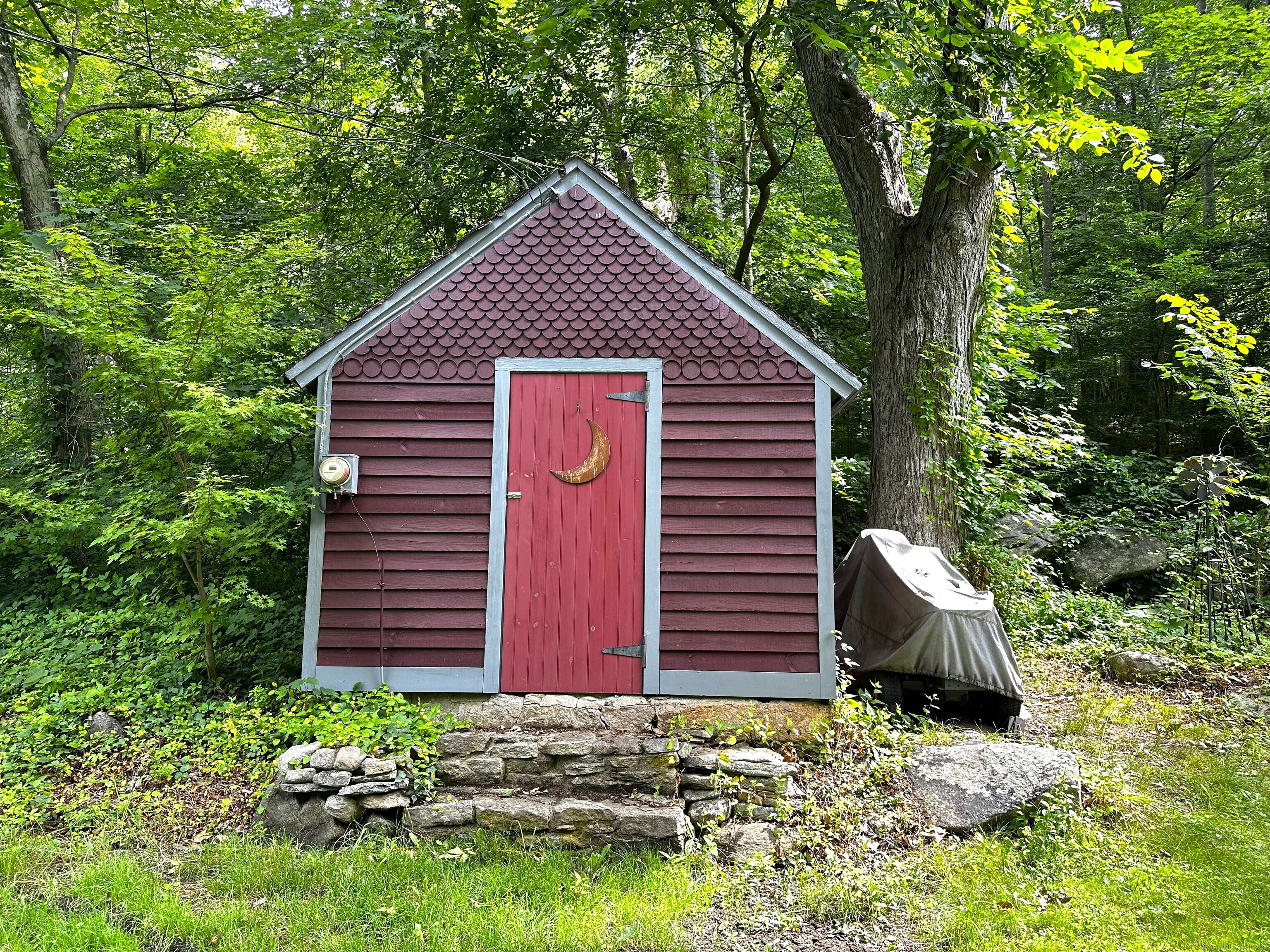 Montville, Connecticut 06370, United States, 2 Bedrooms Bedrooms, ,2 BathroomsBathrooms,Residential,Coming Soon,162824