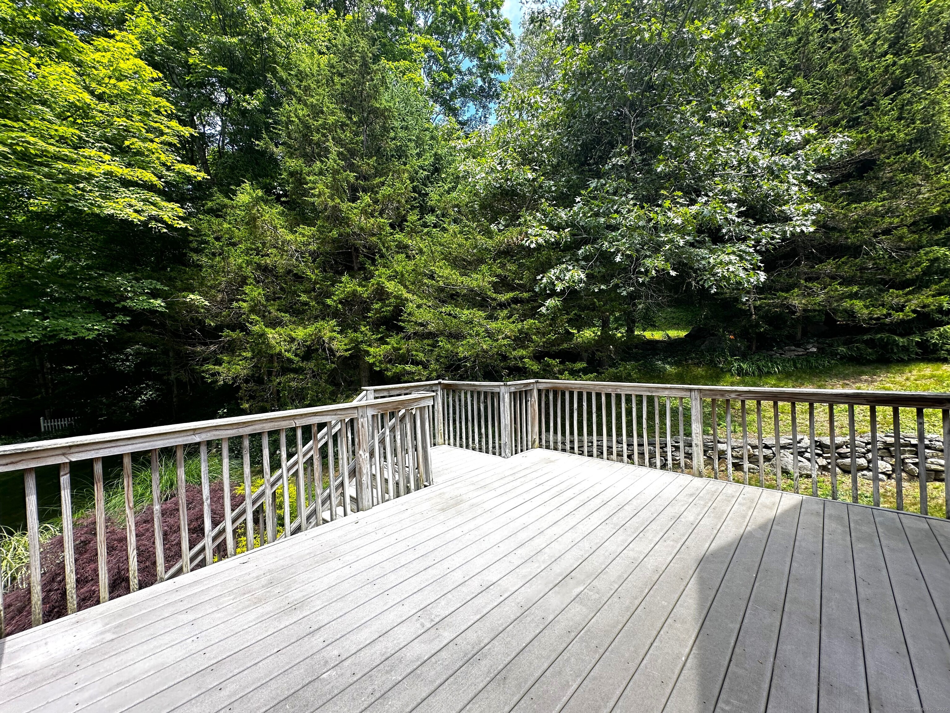 Montville, Connecticut 06370, United States, 2 Bedrooms Bedrooms, ,2 BathroomsBathrooms,Residential,Coming Soon,162824