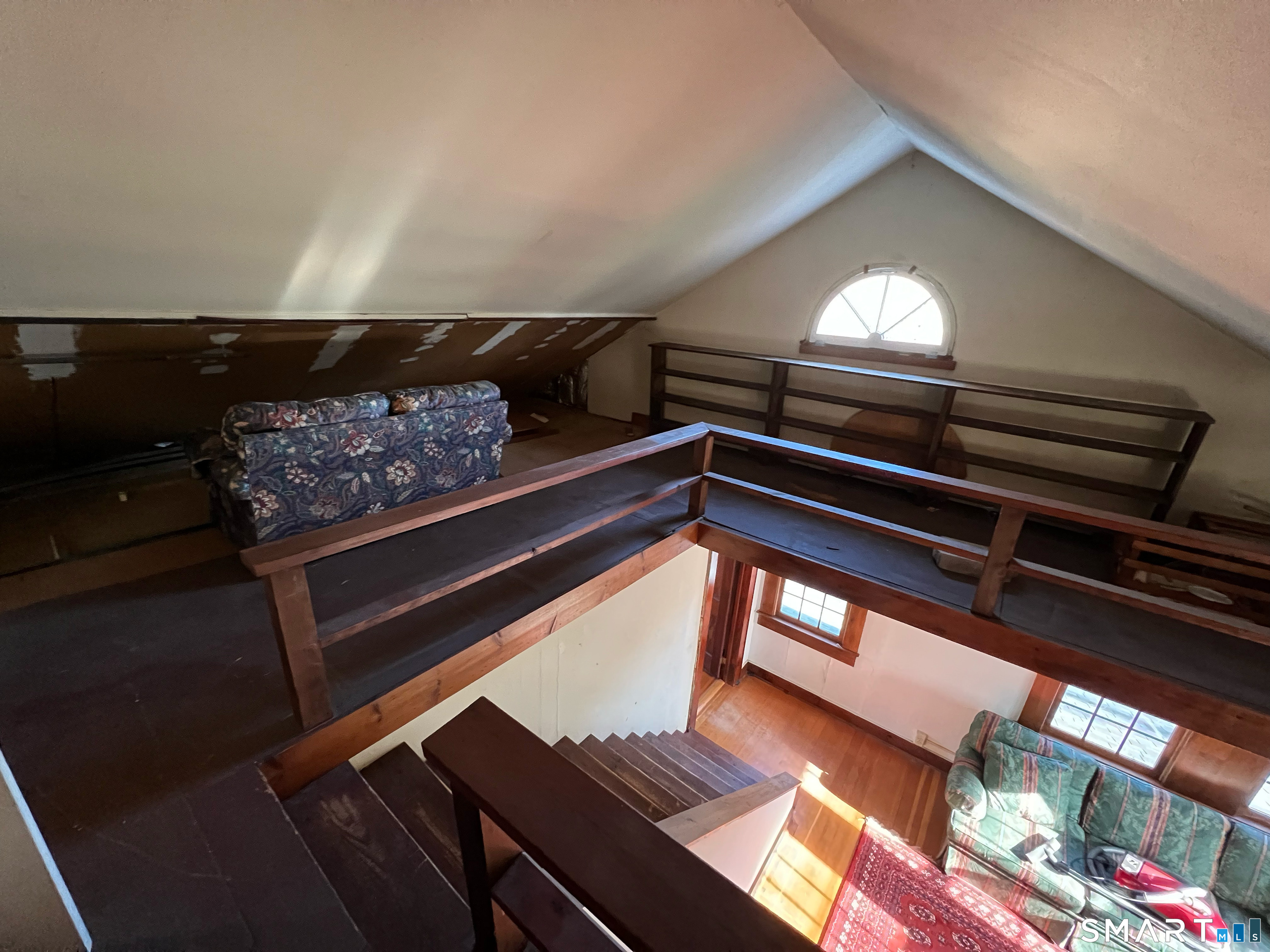 290 Newtown Turnpike