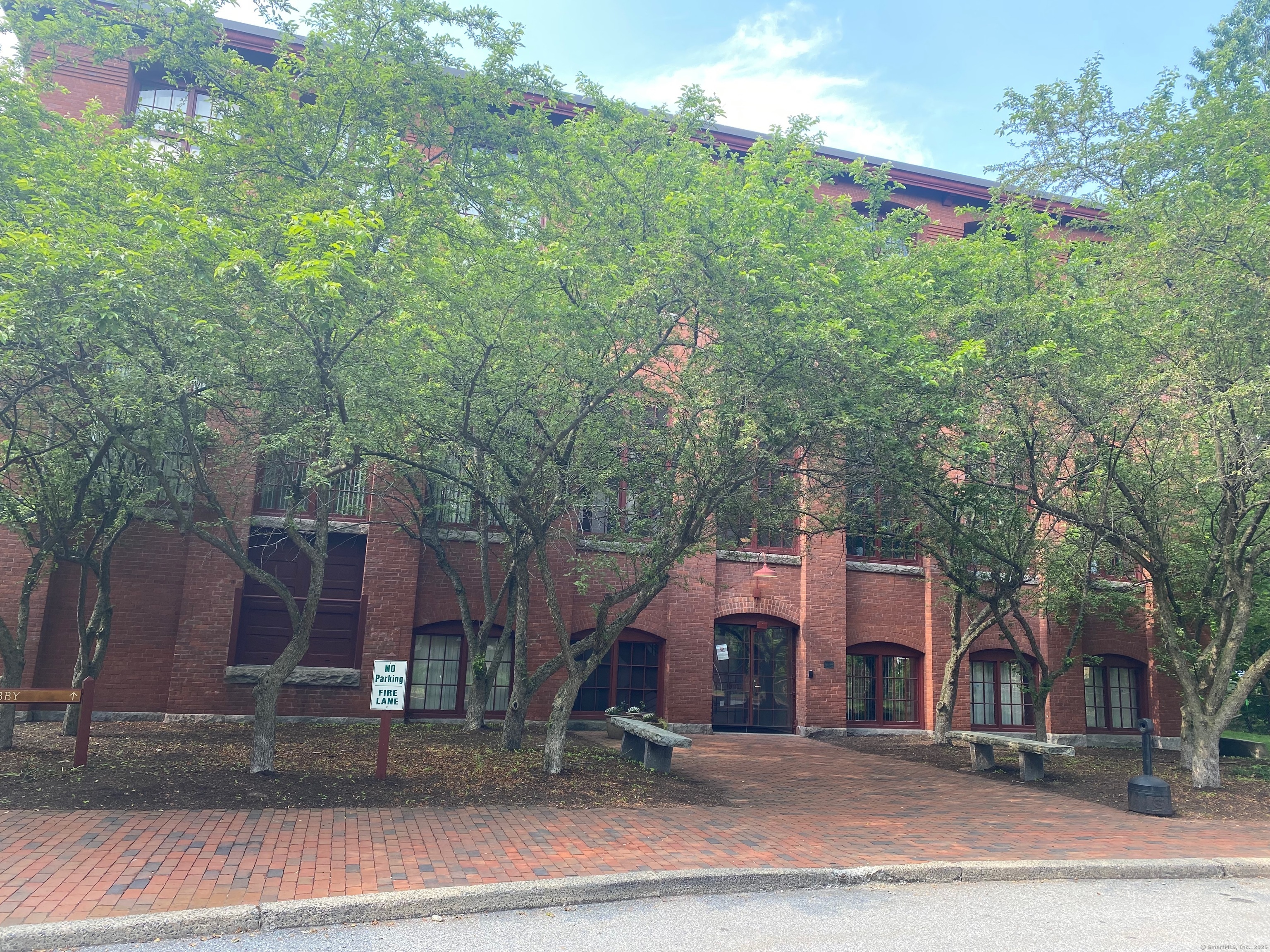 839 Main Street APT 35