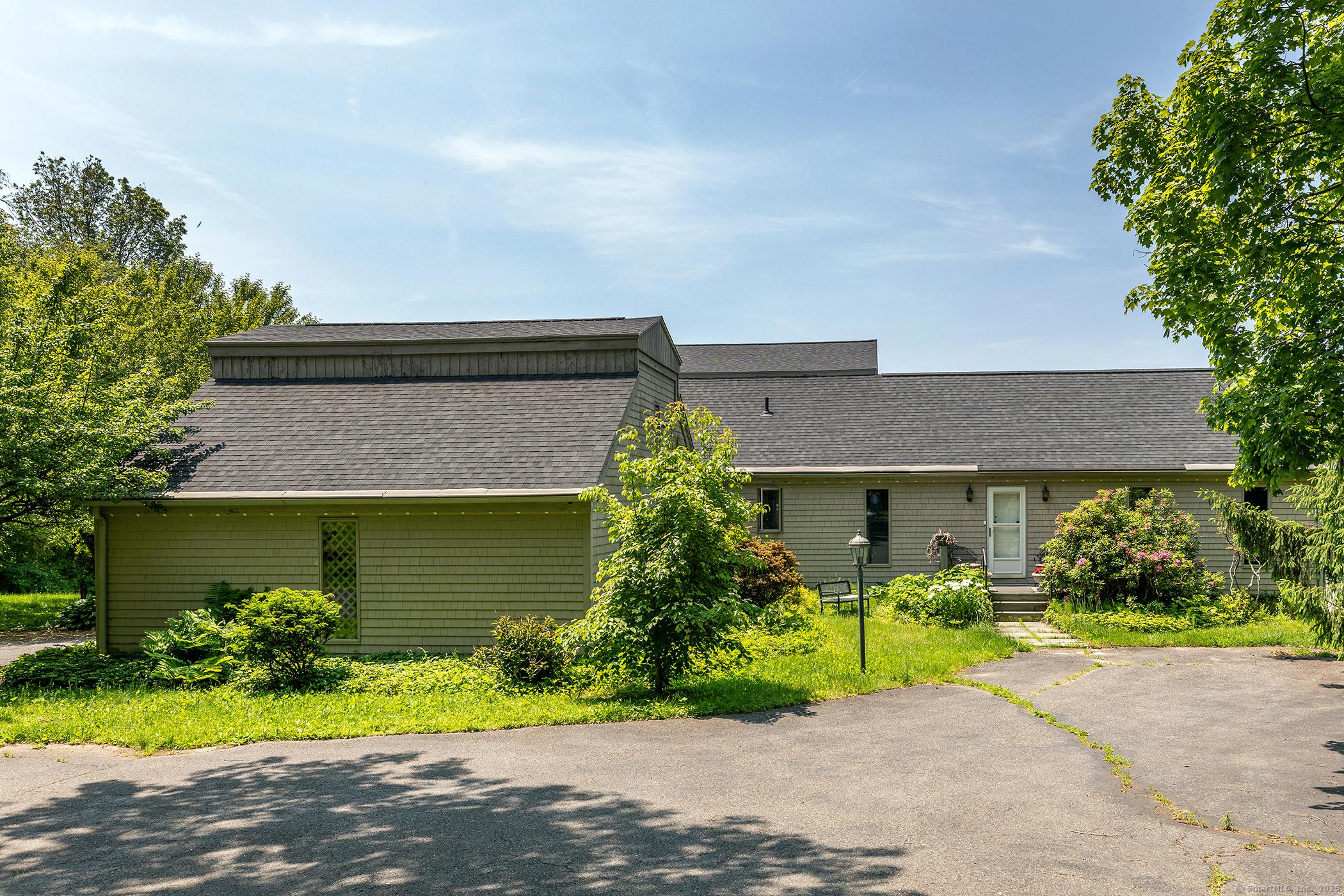 173 Beach Hill Road East