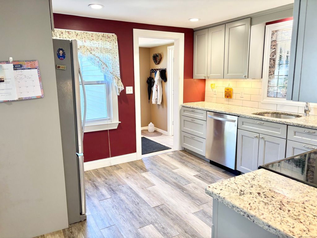 Photo of 210 Green Road, Manchester, CT 06042 (MLS # 24132811)