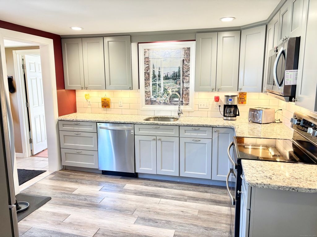 Photo of 210 Green Road, Manchester, CT 06042 (MLS # 24132811)