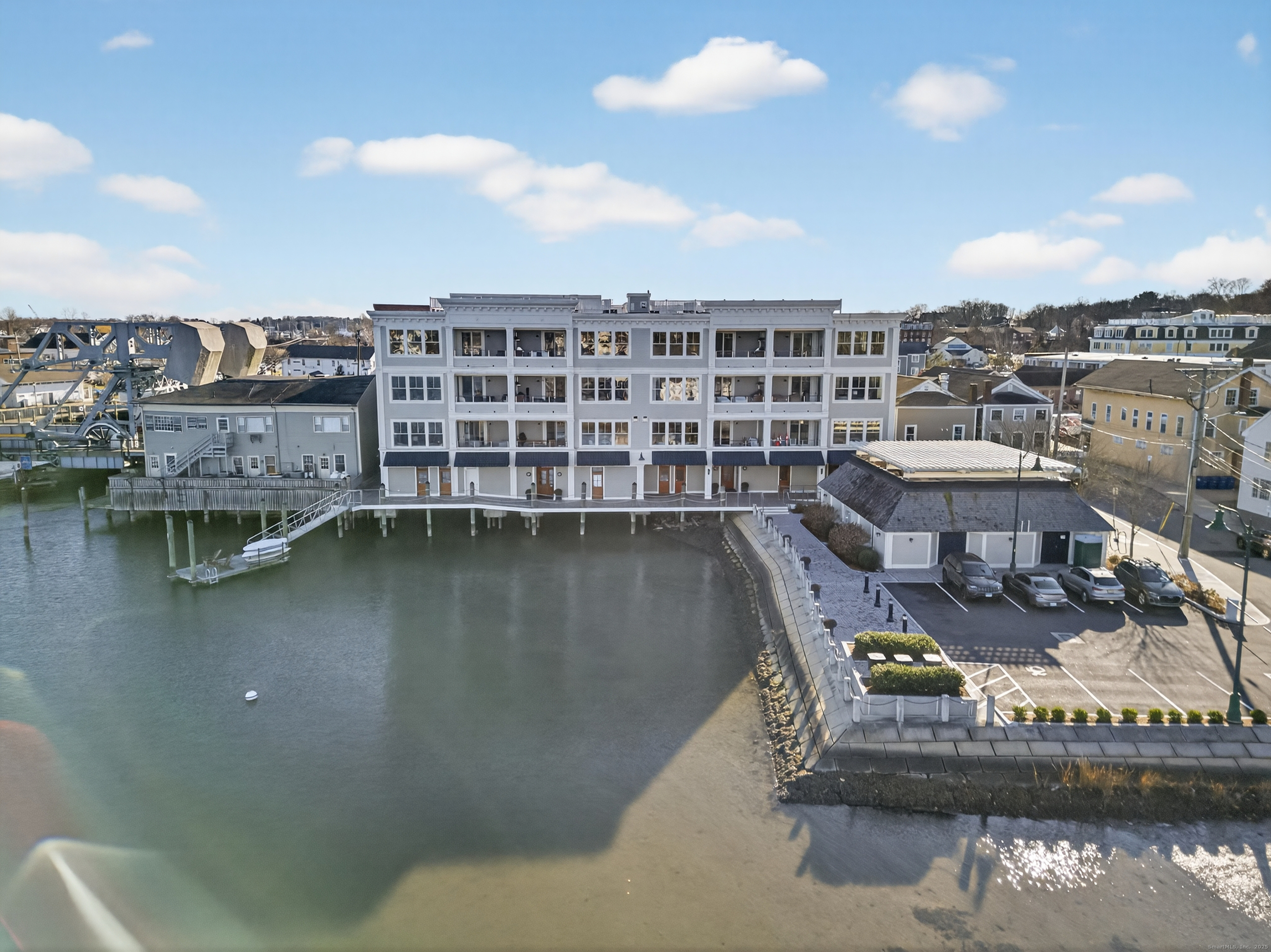 22 West Main Street 11