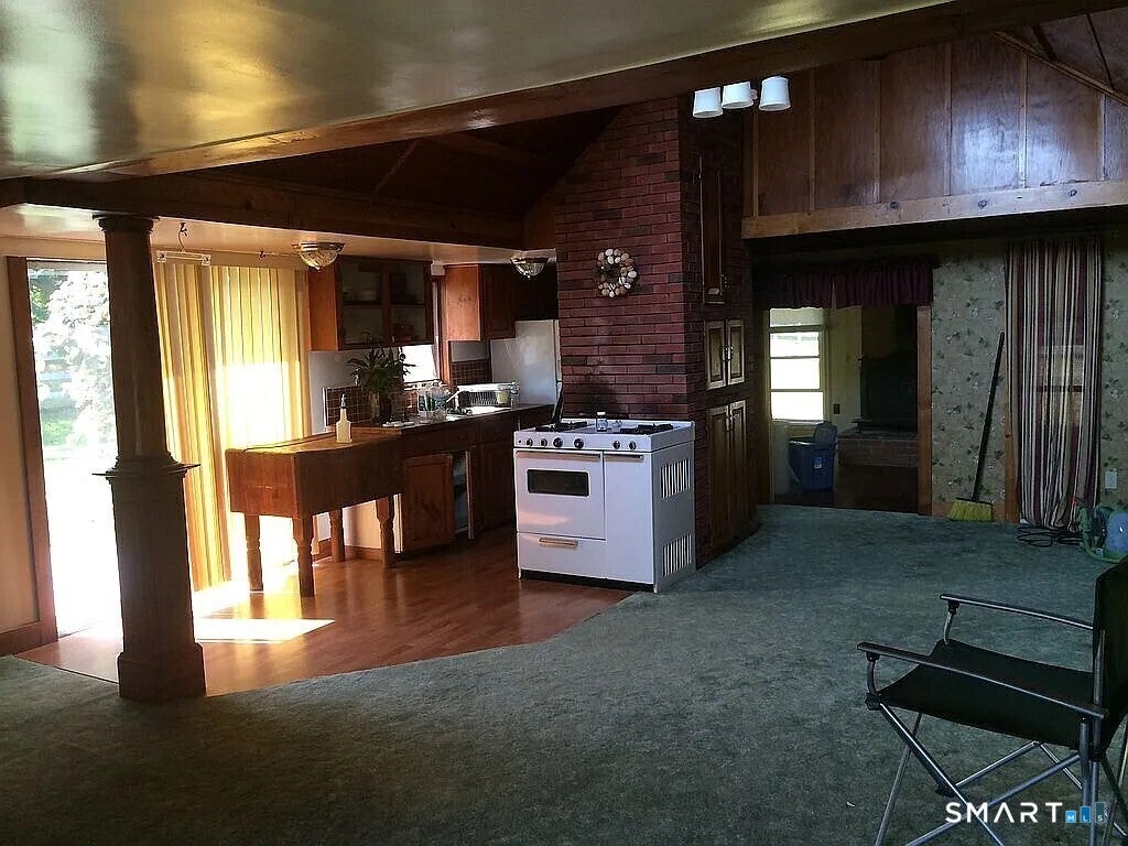 2581 Litchfield Road