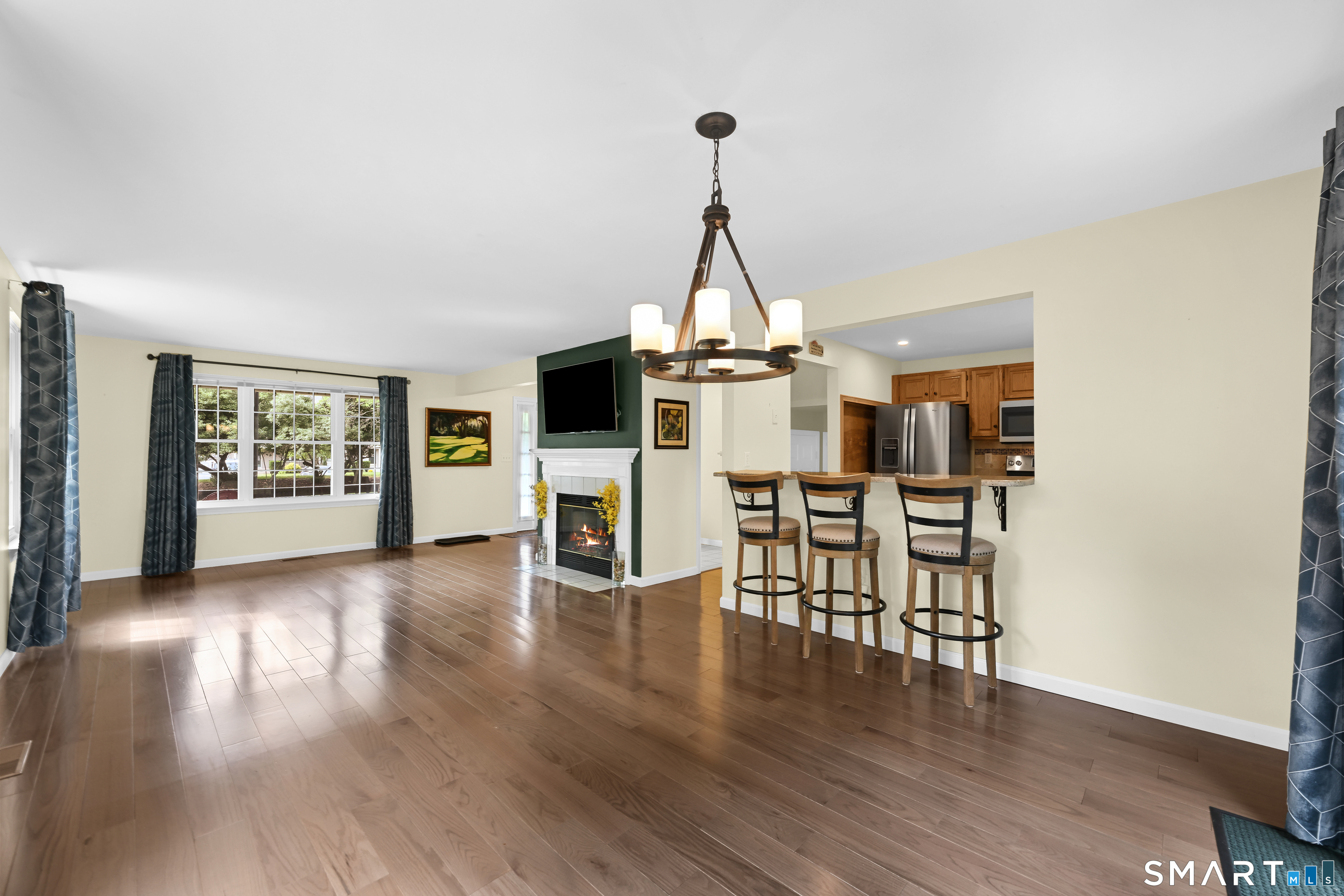 2202 Meadowview Drive 2202