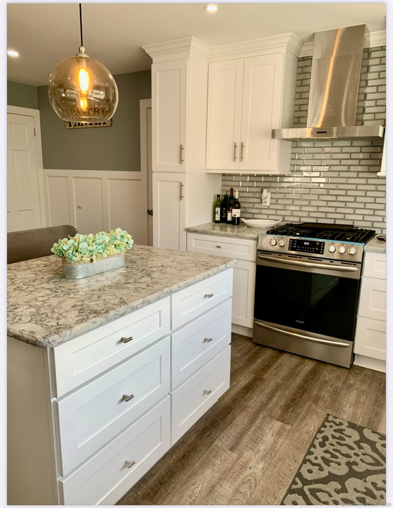 East Hartford, Connecticut 06118, United States, 3 Bedrooms Bedrooms, ,2 BathroomsBathrooms,Residential,Pending,99873