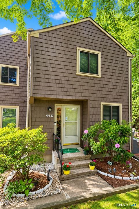Condo For Sale - 44 Powder Mill Road #D<br/> Stratford, CT 06614
