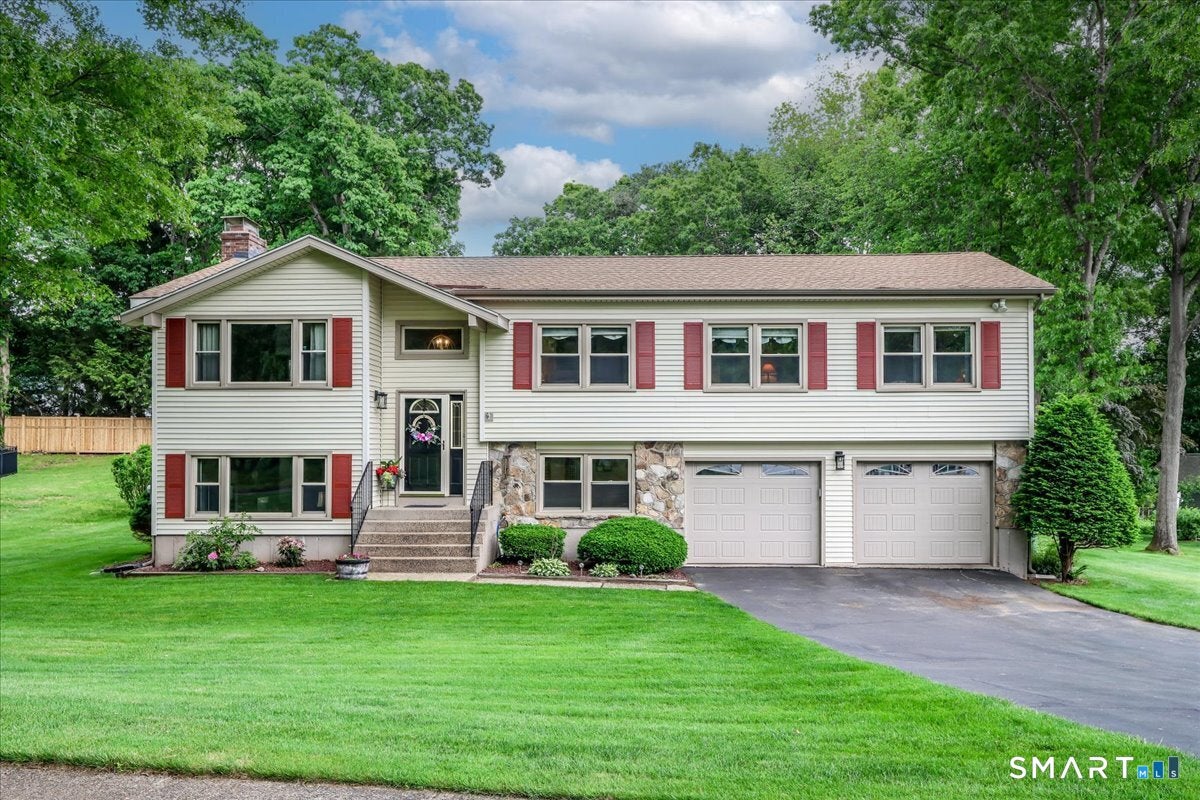 20 Valley Forge Court