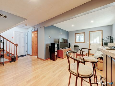 Tiny photo for 70 Lawndale Street, Berlin, CT 06037 (MLS # 24158190)