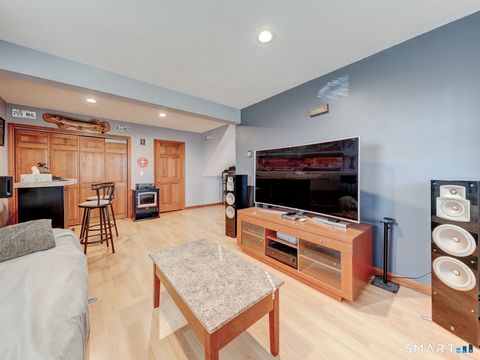 Tiny photo for 70 Lawndale Street, Berlin, CT 06037 (MLS # 24158190)