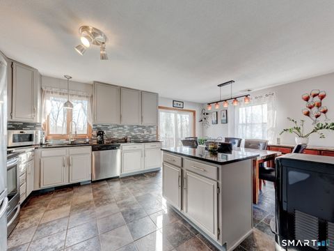 Tiny photo for 70 Lawndale Street, Berlin, CT 06037 (MLS # 24158190)