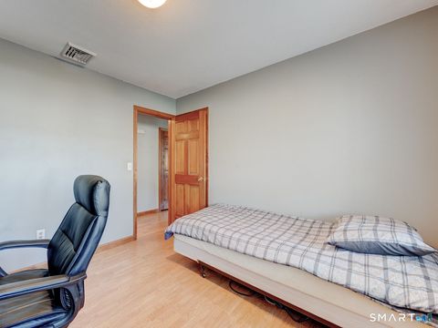 Tiny photo for 70 Lawndale Street, Berlin, CT 06037 (MLS # 24158190)