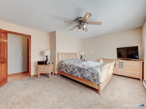 Tiny photo for 70 Lawndale Street, Berlin, CT 06037 (MLS # 24158190)