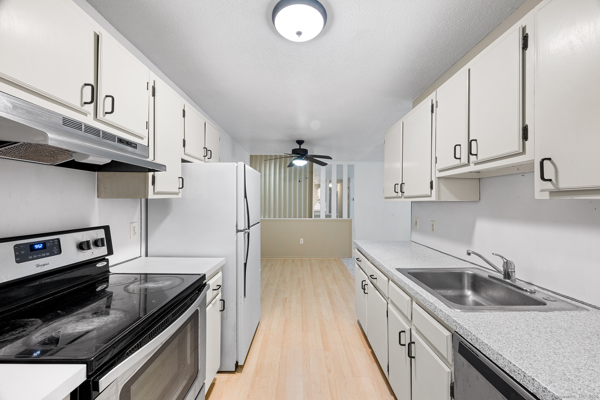 86 Buddington Road #APT 8, Groton, Connecticut image 10
