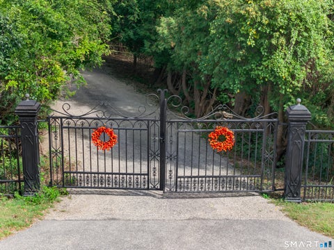Tiny photo for 3 Neck Road, Old Lyme, CT 06371 (MLS # 24207968)