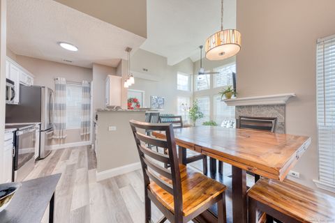 Tiny photo for 88 Carriage Crossing Lane #88, Middletown, CT 06457 (MLS # 24142737)