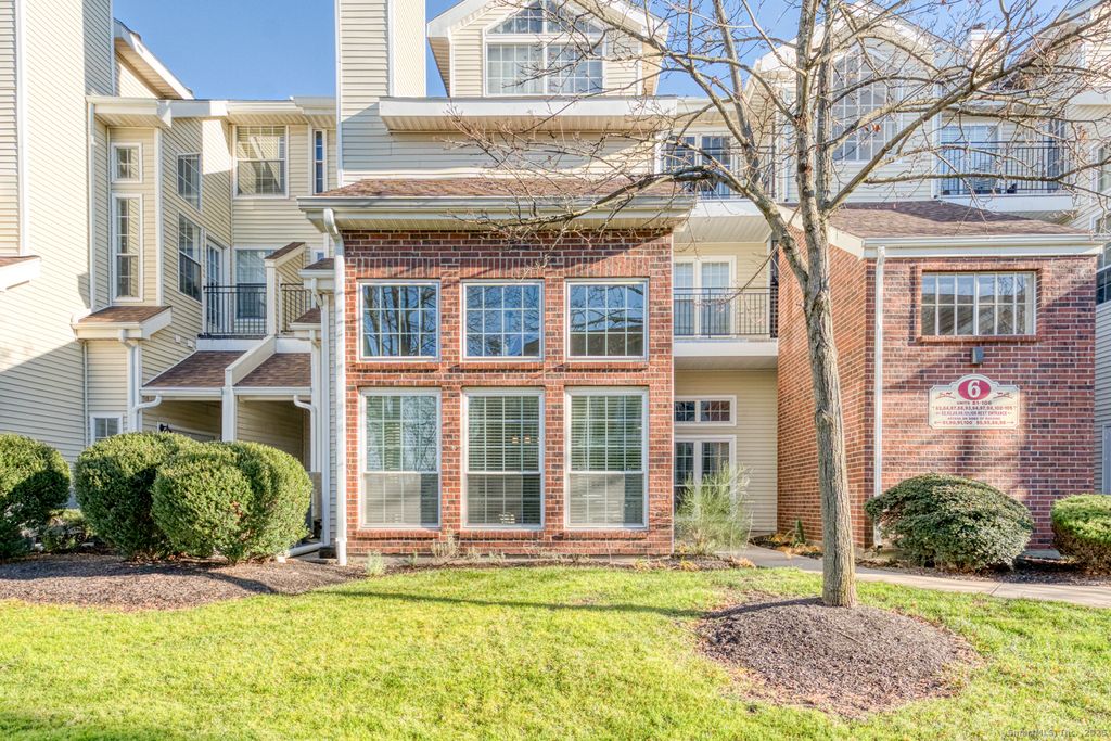 Photo of 88 Carriage Crossing Lane #88, Middletown, CT 06457 (MLS # 24142737)