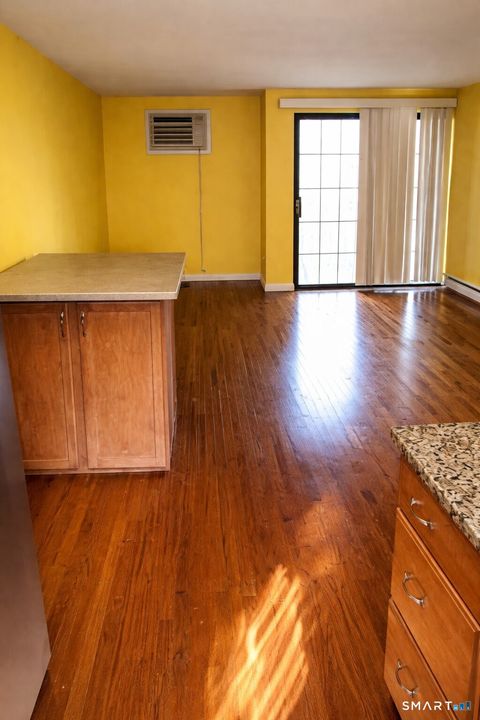 Tiny photo for 181 Loomis Drive #APT 140, West Hartford, CT 06107 (MLS # 24160539)