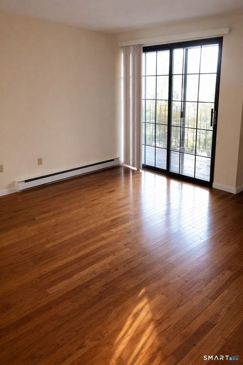 Tiny photo for 181 Loomis Drive #APT 140, West Hartford, CT 06107 (MLS # 24160539)