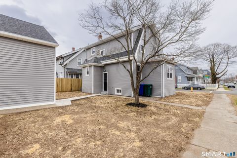 Tiny photo for 5 Lindsley Place, Stratford, CT 06614 (MLS # 24162860)