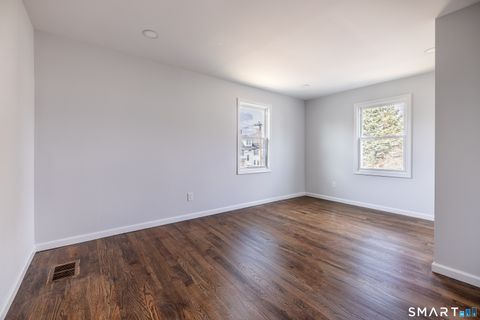 Tiny photo for 5 Lindsley Place, Stratford, CT 06614 (MLS # 24162860)