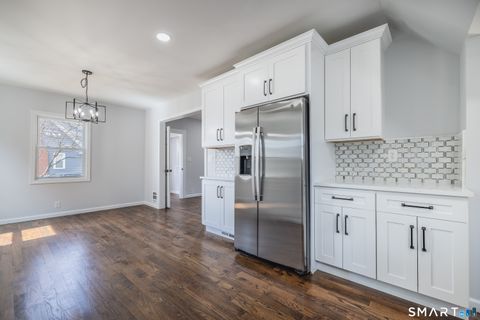 Tiny photo for 5 Lindsley Place, Stratford, CT 06614 (MLS # 24162860)