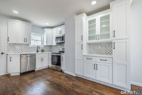 Tiny photo for 5 Lindsley Place, Stratford, CT 06614 (MLS # 24162860)