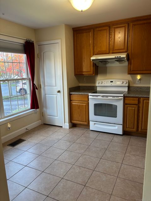 Tiny photo for 15 Freedom Way #22, East Lyme, CT 06357 (MLS # 24137913)