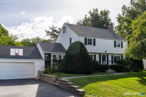 Photo of 110 Richmond Lane, West Hartford, CT 06117 (MLS # 24209380)