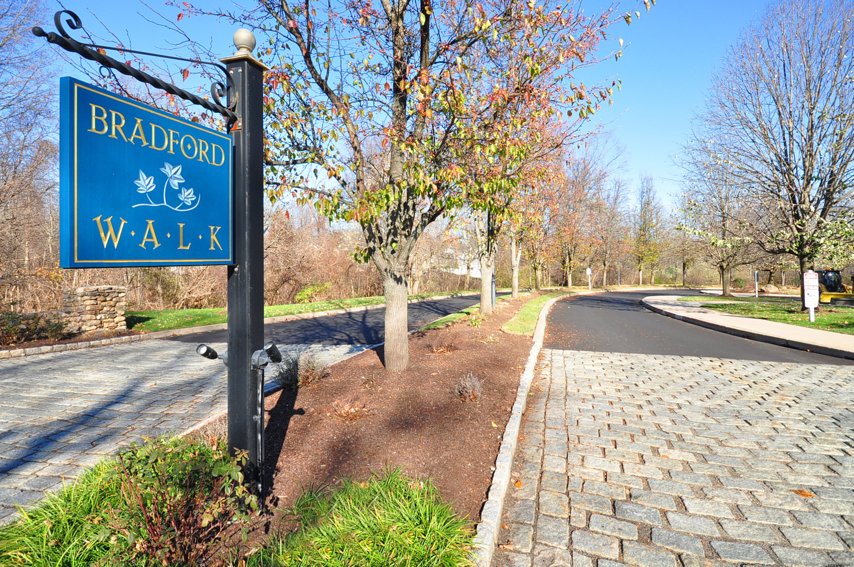 Farmington, Connecticut 06032, United States, 2 Bedrooms Bedrooms, ,3 BathroomsBathrooms,Residential,Coming Soon,192753