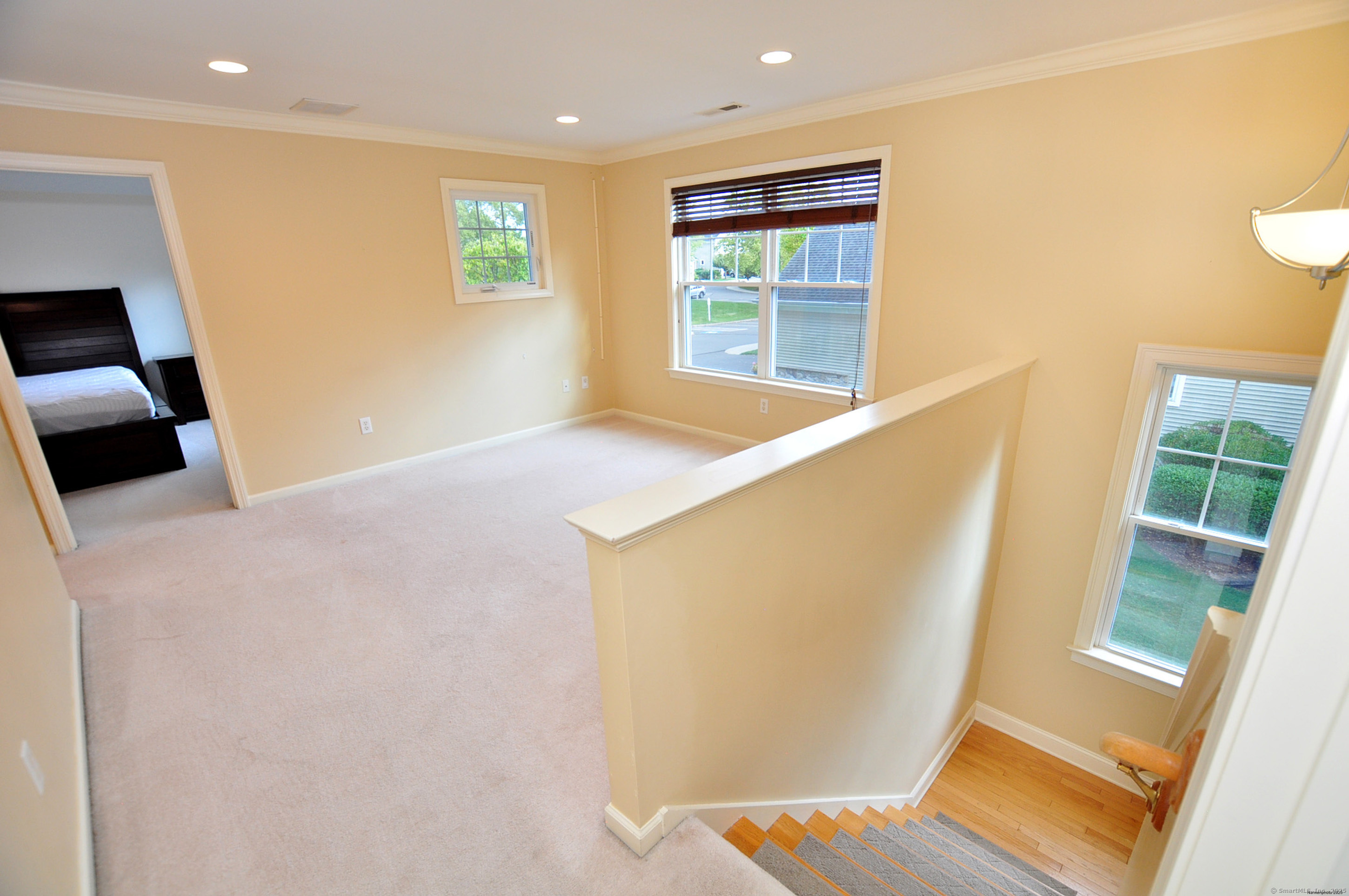 Farmington, Connecticut 06032, United States, 2 Bedrooms Bedrooms, ,3 BathroomsBathrooms,Residential,Coming Soon,192753