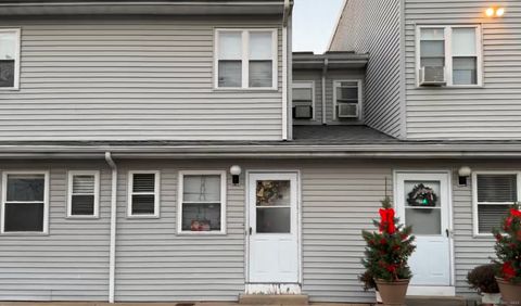 Photo of 28 Linden Place #4, Stamford, CT 06902 (MLS # 24148270)
